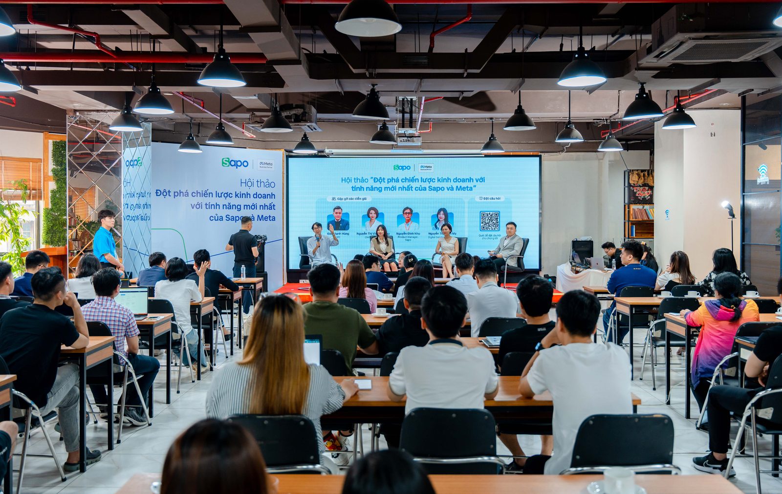 Khán phòng hội thảo doanh nghiệp